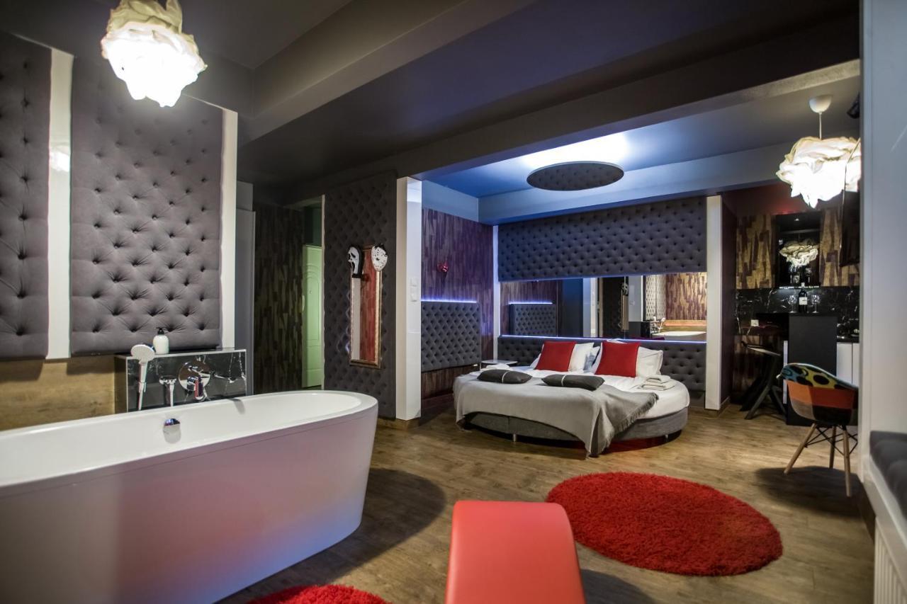 Yourplace Romantic Apartment With Private Patio Cracóvia Exterior foto